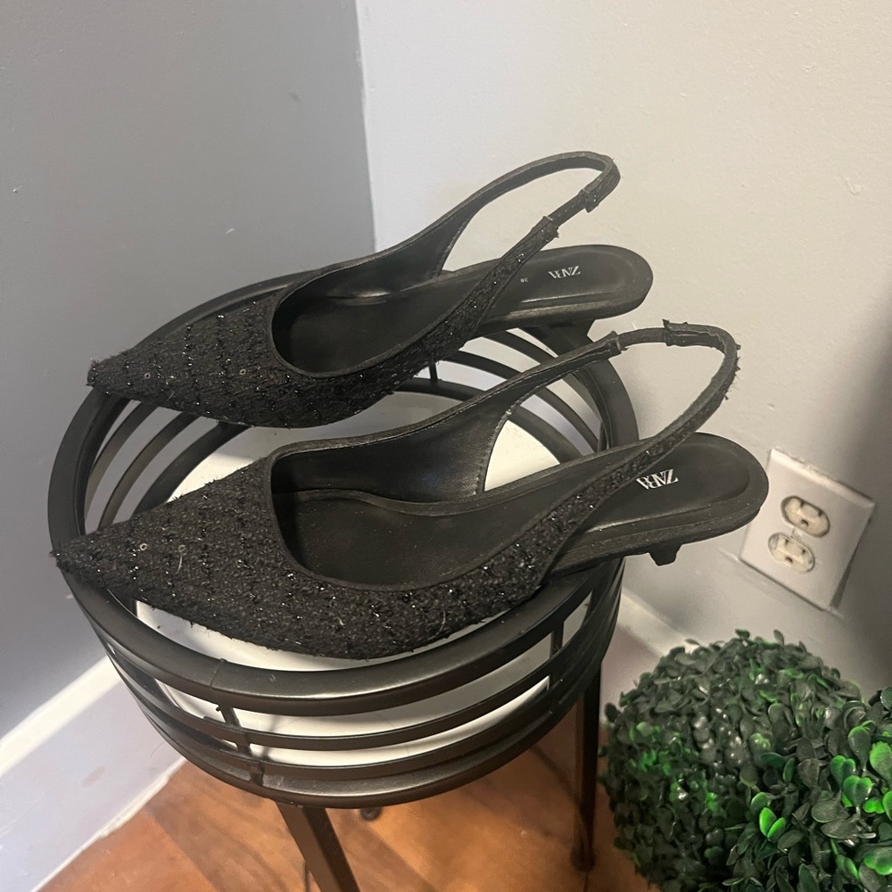 Zara Black Textured Slingback Shoes - Picture 6 of 8